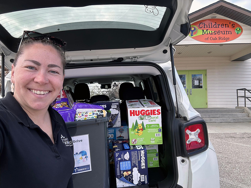 Richelle arrives at the Children’s Museum of Oak Ridge with a full vehicle of Diaper Drive donations to drop off!